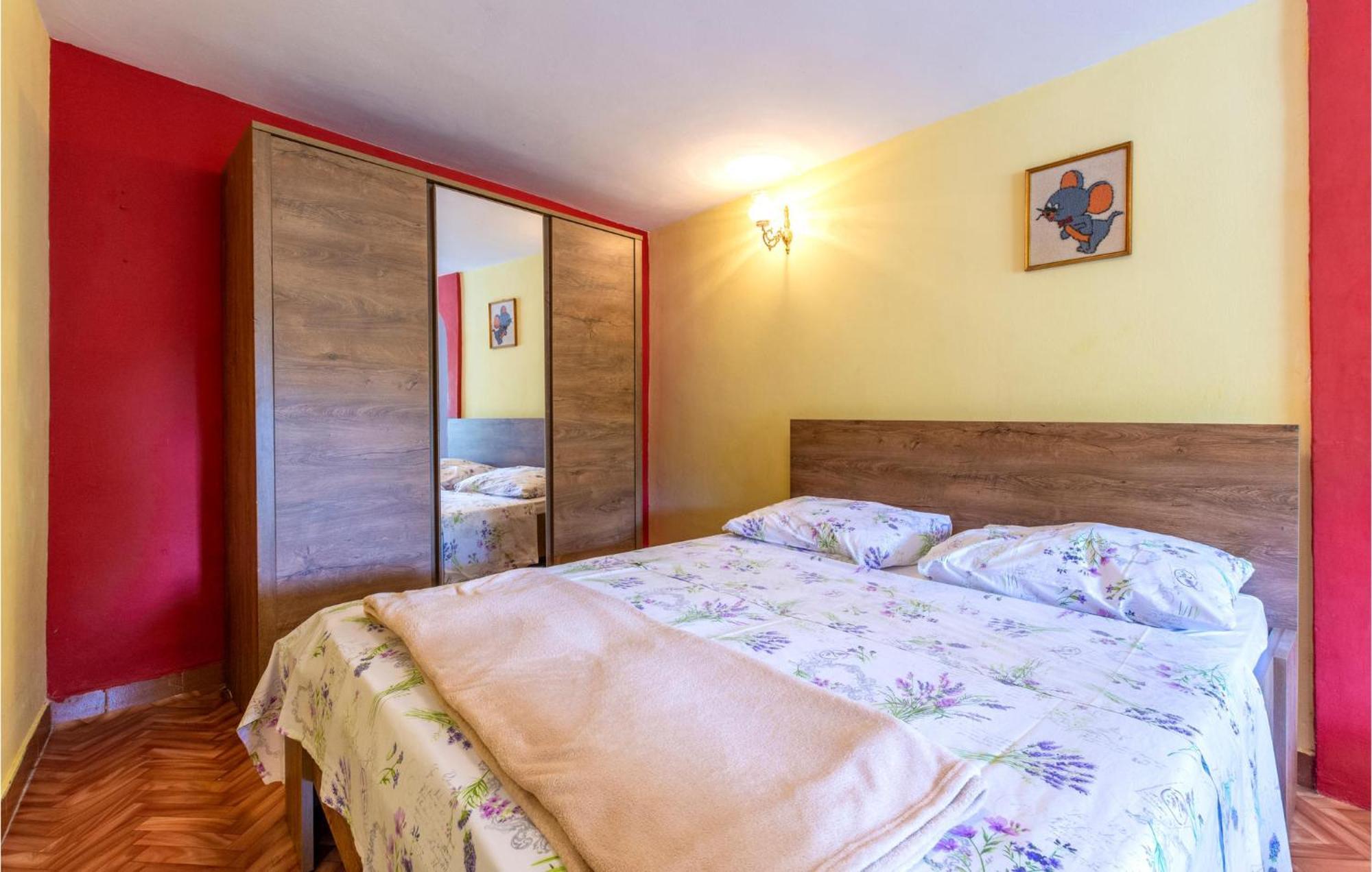 Lovely Apartment In Omis With Kitchen エクステリア 写真