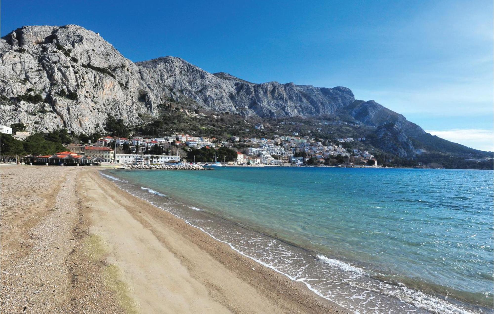 Lovely Apartment In Omis With Kitchen エクステリア 写真