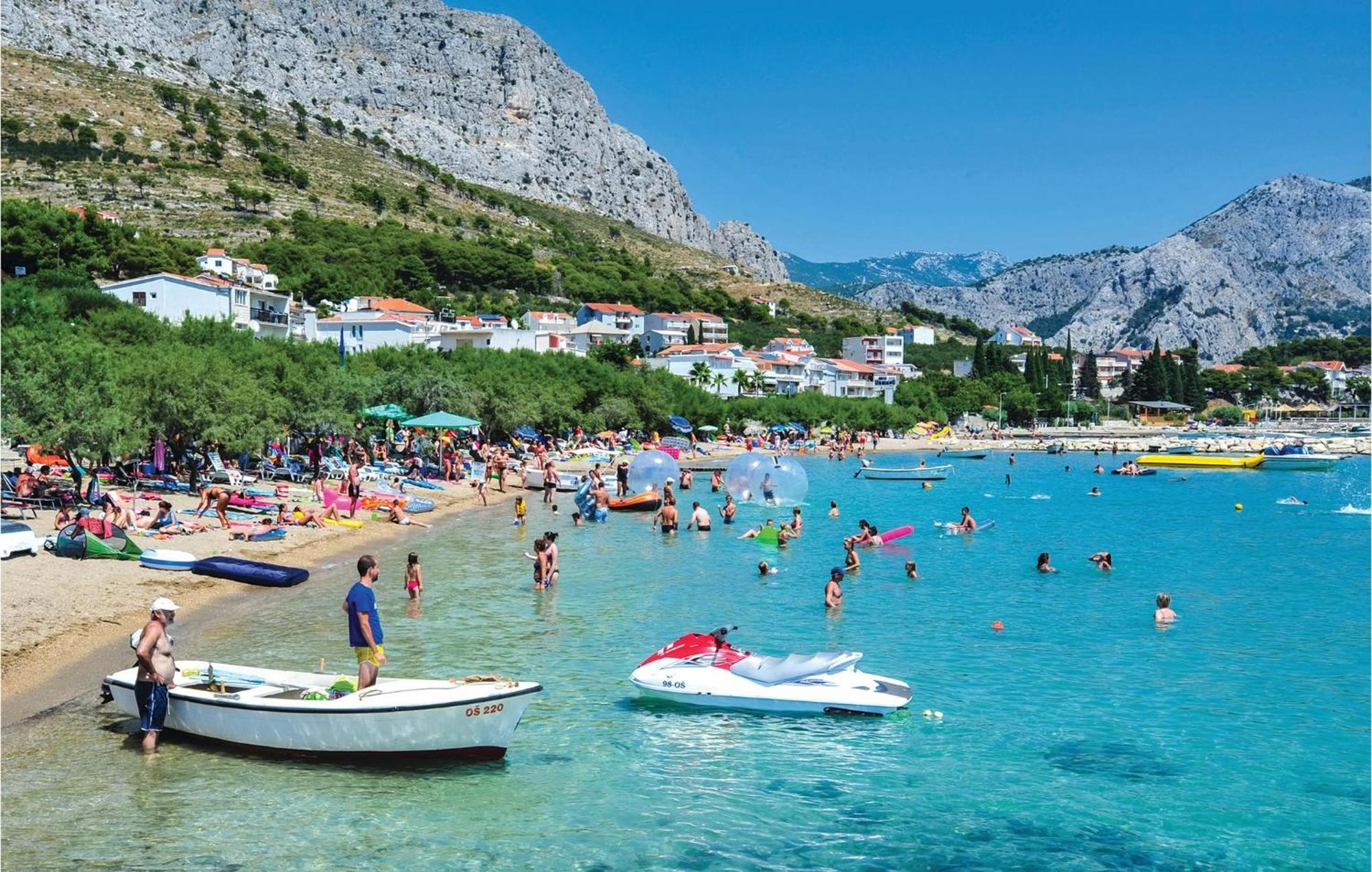 Lovely Apartment In Omis With Kitchen エクステリア 写真