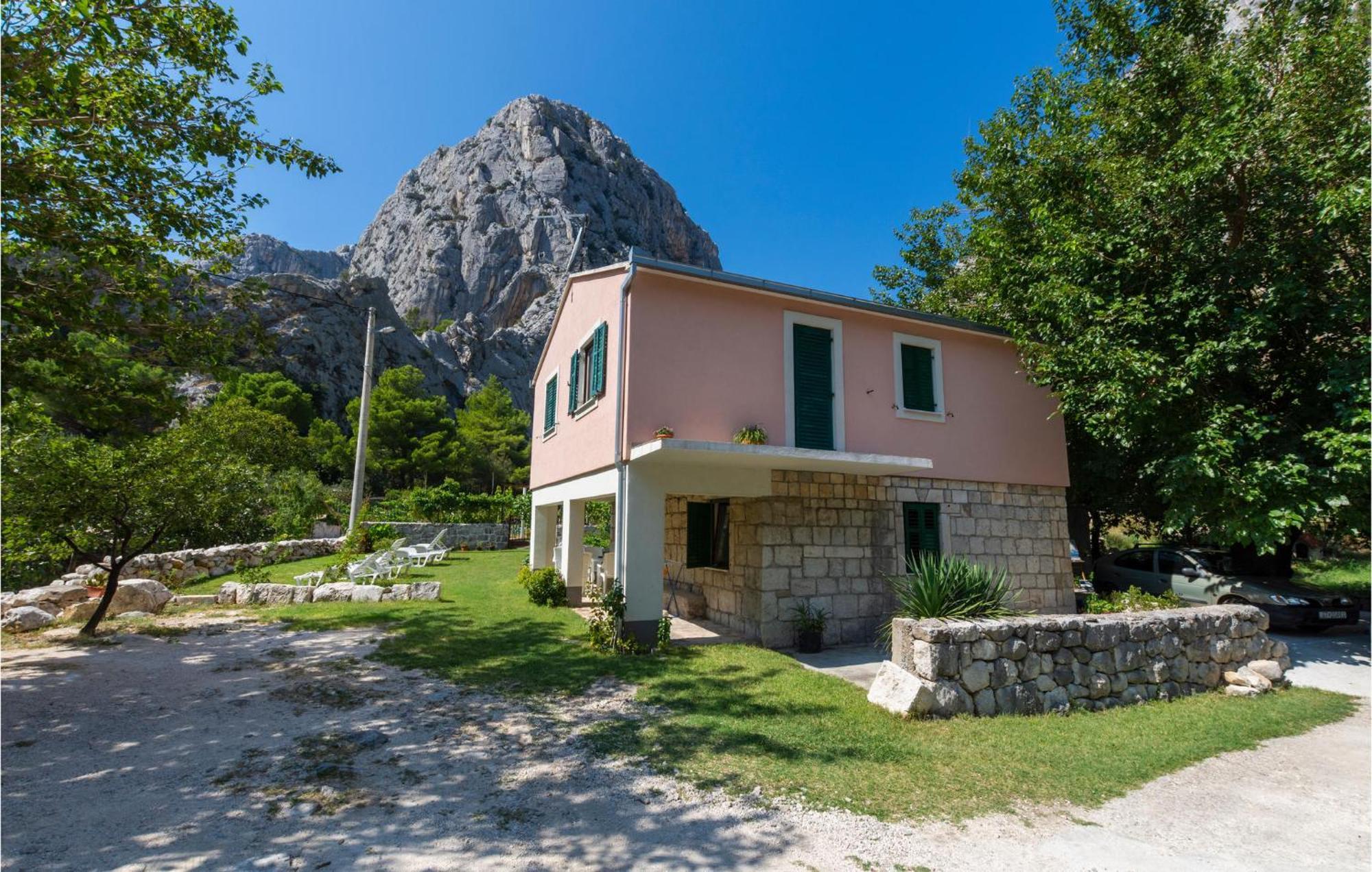 Lovely Apartment In Omis With Kitchen エクステリア 写真