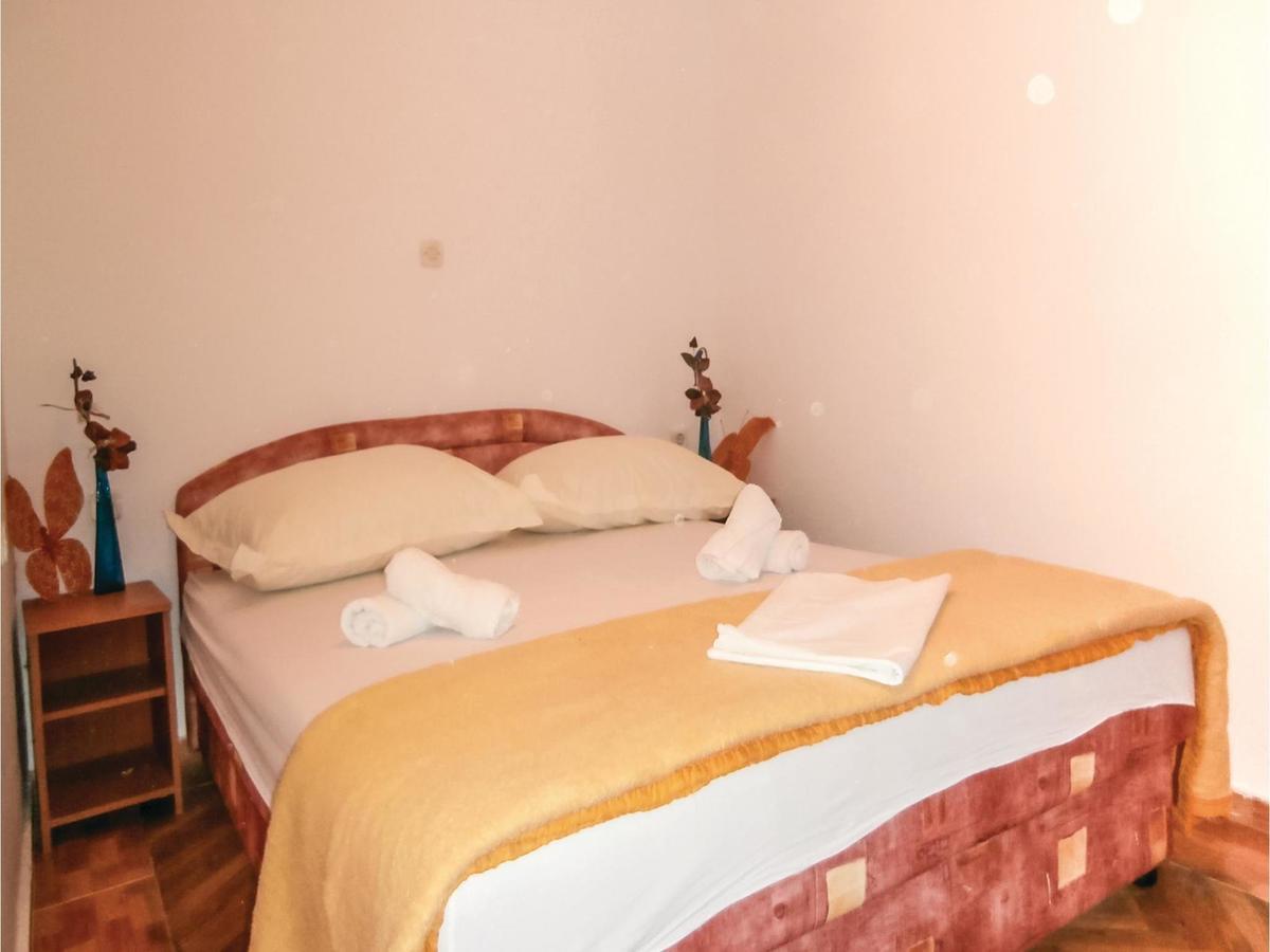 Lovely Apartment In Omis With Kitchen エクステリア 写真
